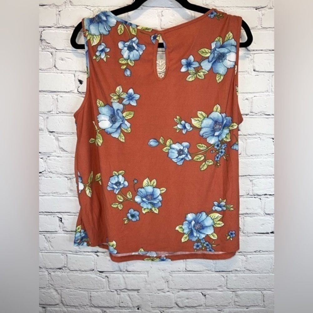 Mauve brand knit/ crocheted floral sleeveless top size 1x stretch - Picture 2 of 7